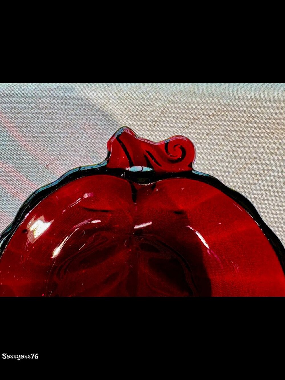 ▪️VTG▪️Mid-Century Set SIX Ruby Red Strawberry Shaped Glass Dessert Candy Dishes - Picture 5 of 9
